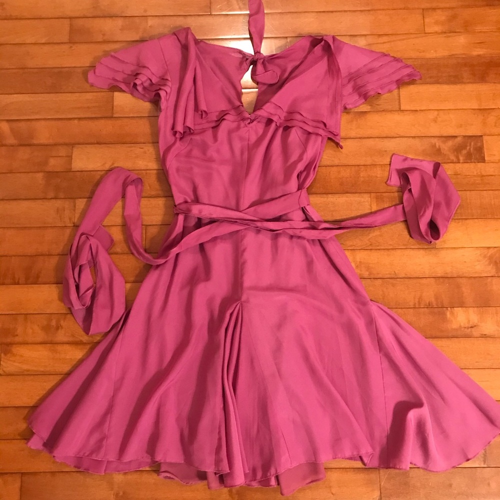Like New gorgeous Zac Posen flutter dress sz S